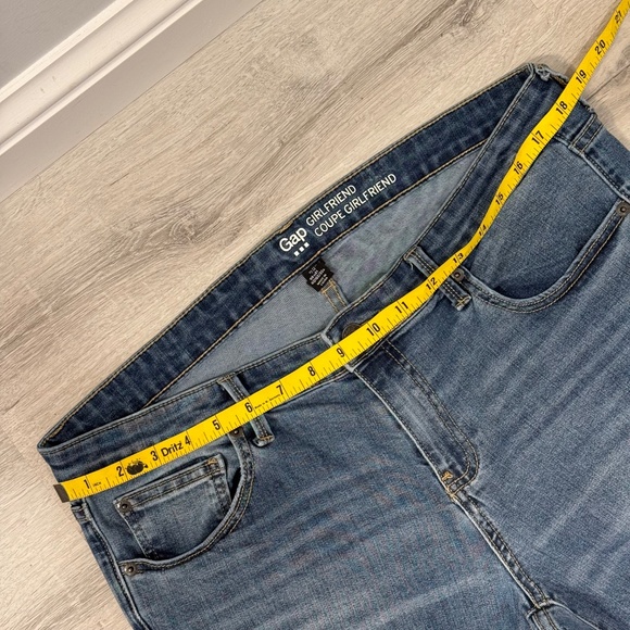 GAP Coupe Girlfriend Jeans Size 12/31R - Picture 4 of 13